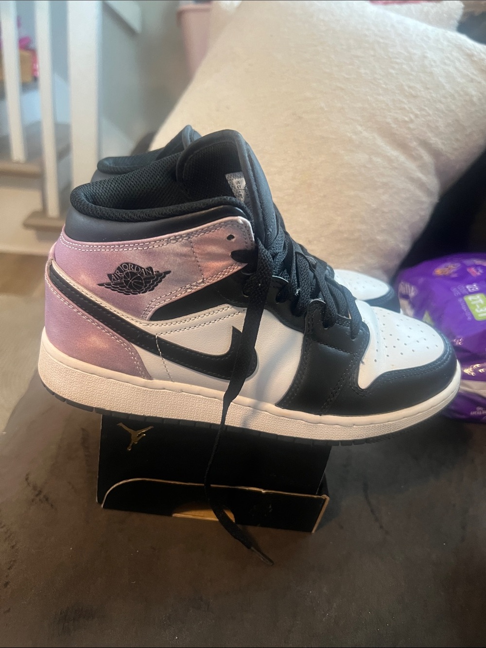 Nike Air Jordan 1 Mid Black White Pink Shimmer